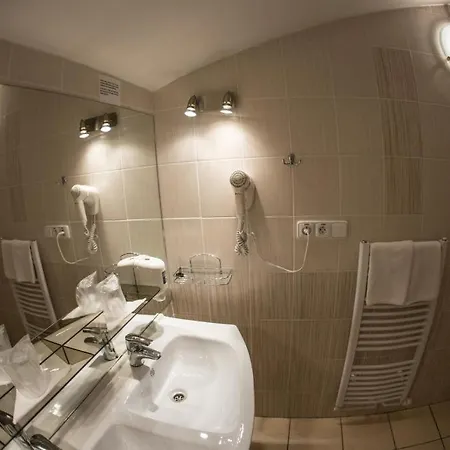 Na Jizni Hotel 3*