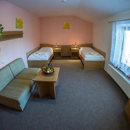 Na Jizni Hotel 3*