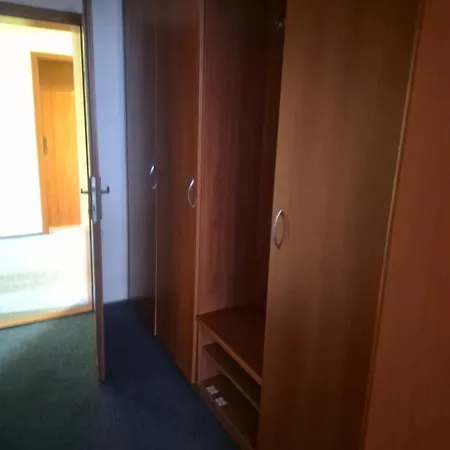 Na Jizni Hotell