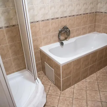 Na Jizni Hotell 3*